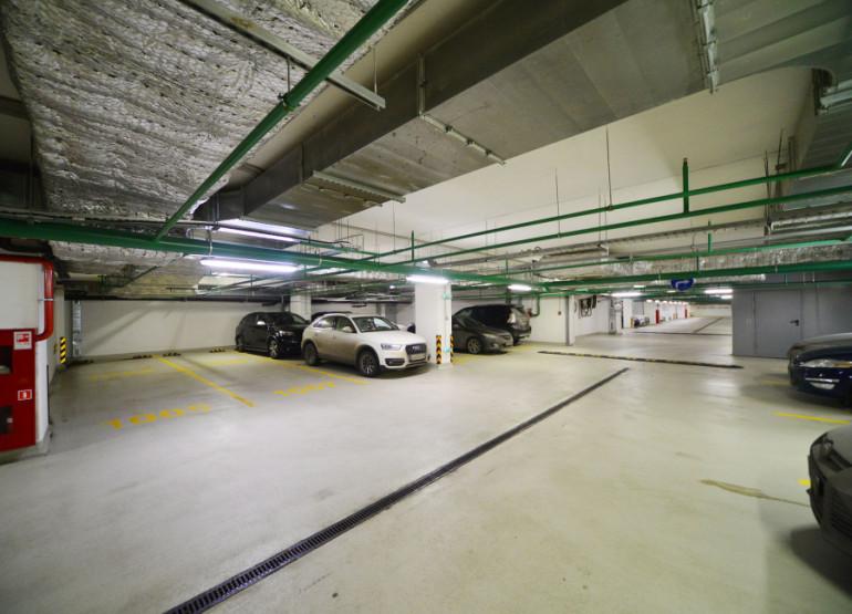 Алкон 1: Вид паркинга